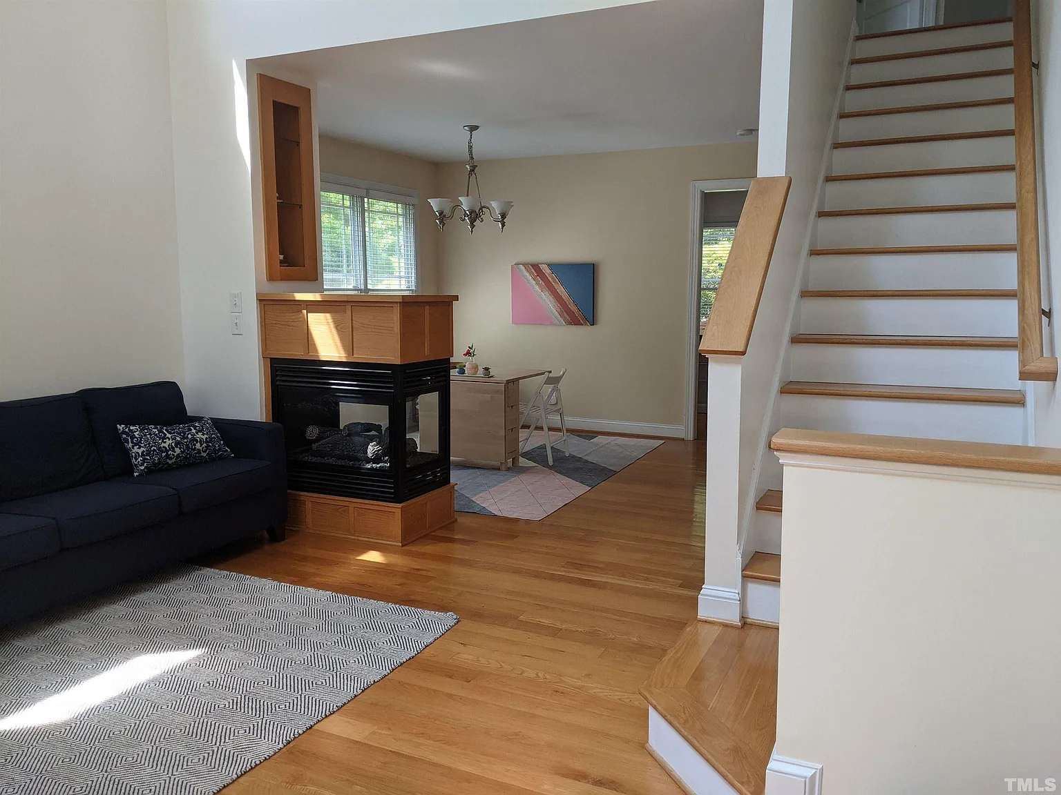 3 bed, 1690 sqft, $2,100 — Photo 2