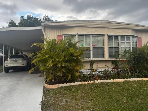 14 SE Novedades, Port St Lucie, FL 34952