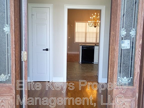 3rd image of 814 11th St