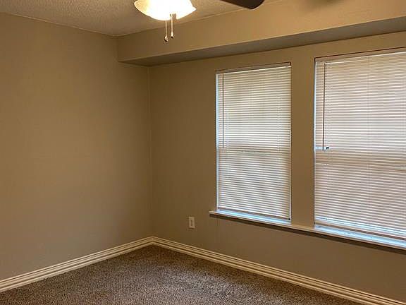 5th image of 3207 Eisenhower Dr