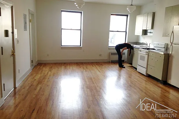 Rented by Ideal Properties Group | media 14