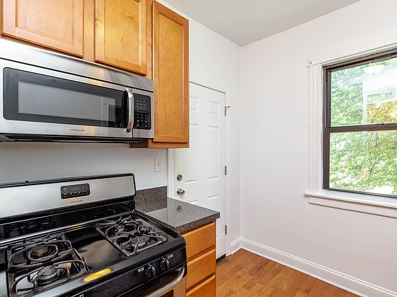 4th image of 1905 W Foster Ave #19112