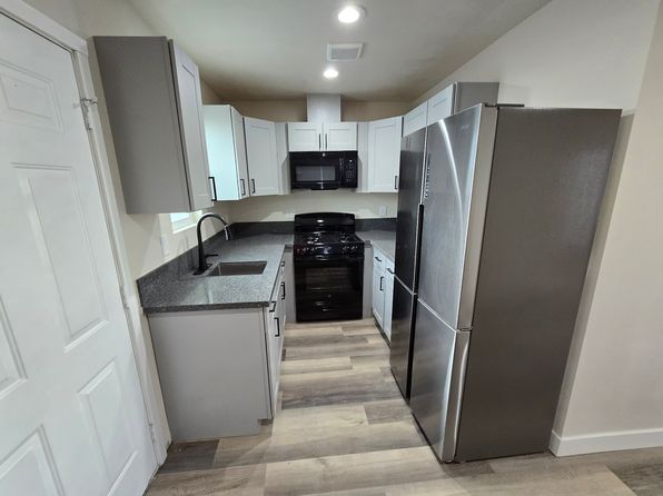 5305-07 Santa Margarita St