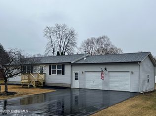 29 Lori Ln, Hudson Falls, NY 12839