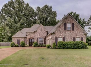 371 Sandra Alice St, Southaven, MS 38672
