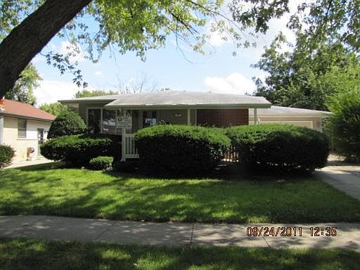 1st image of 521 Roberts Dr