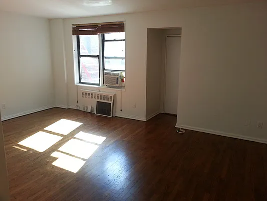 Rented by Nest Seekers International | media 18