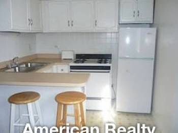 5th image of 3700 N Pine Grove Ave #2