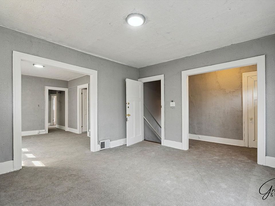 3815 W Euclid Grant Real Property Holdings LLC 3813 W Euclid St