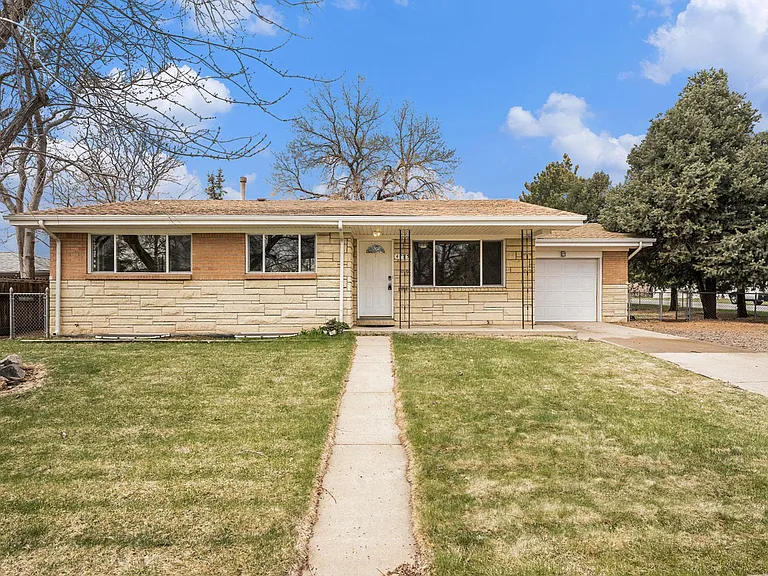 4794 Isabell St — Photo 1