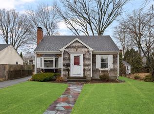 15 Prospect St, Barrington, RI 02806