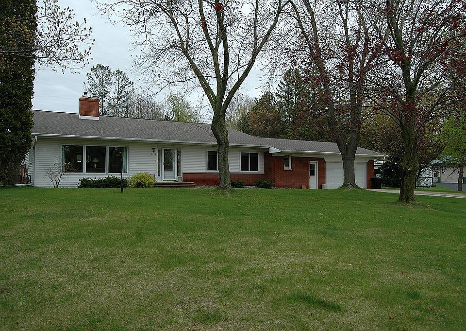 Great home on a 1.6 acre lot
