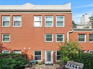 1023 W Vernon Park Pl APT B, Chicago, IL 60607
