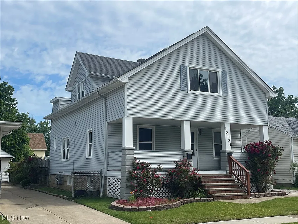 13132 Carrington Ave photo 1