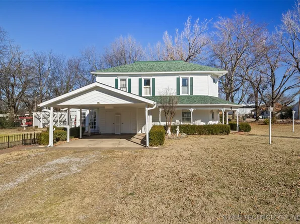 403 N Choctaw Ave, Claremore, OK 74017