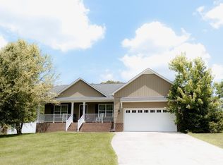 5588 Village Rd, Cookeville, TN 38506