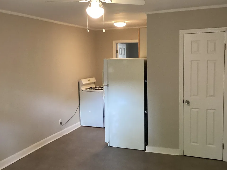 2200 Rebecca St #11