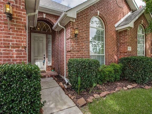 4th image of 1121 Sugarberry Ln