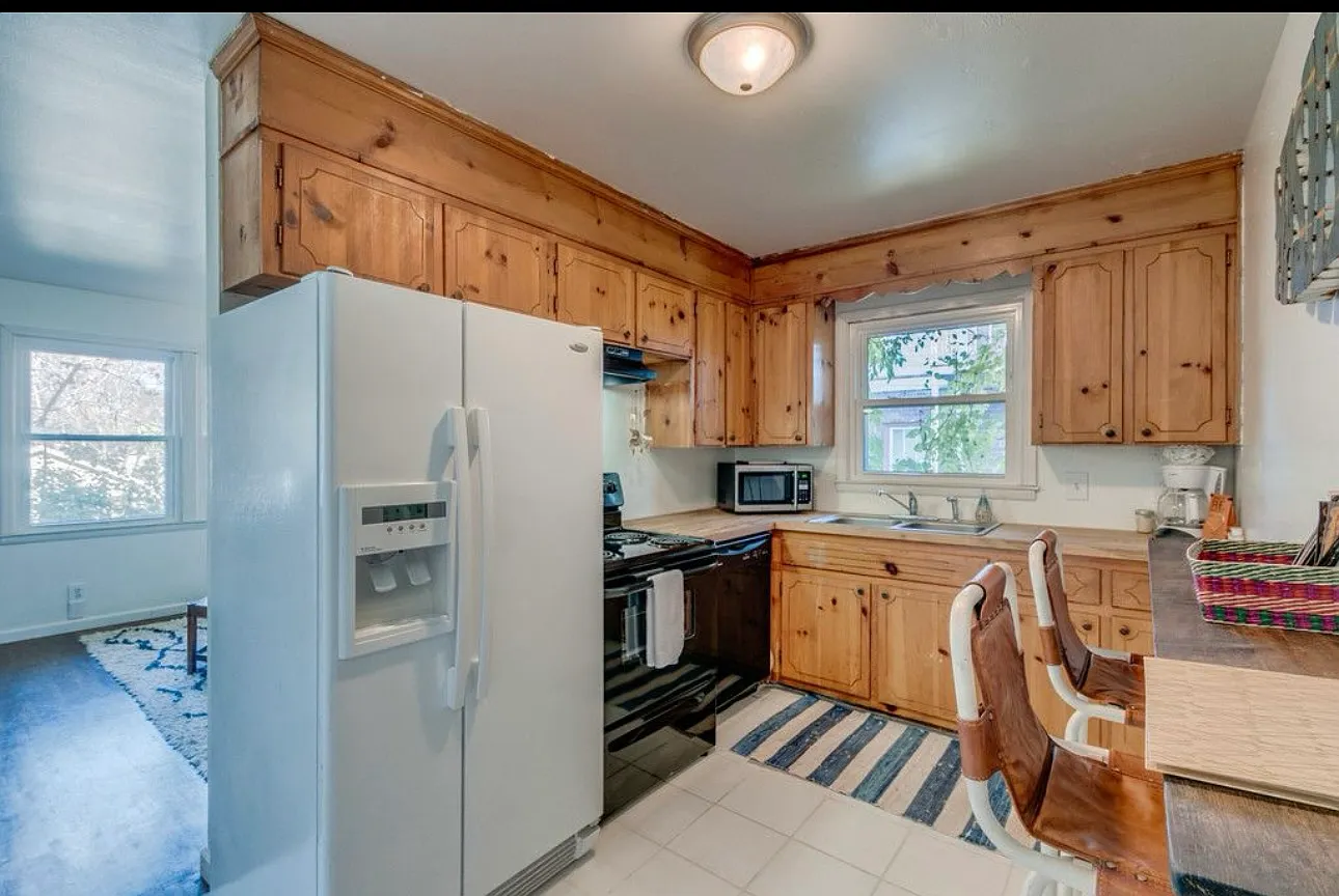 2 bed, 850 sqft, $1,800 — Photo 4