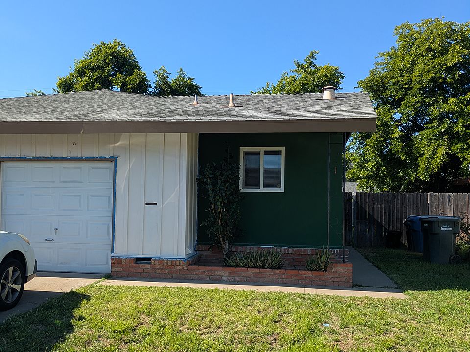 1st image of 7815 Loucreta Dr
