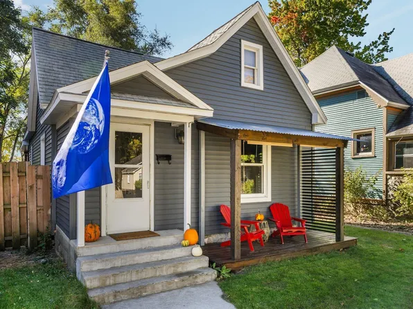 319 W 12th St, Traverse City, MI 49684