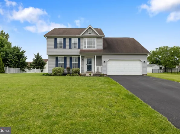 140 N Allwood Dr, Hanover, PA 17331
