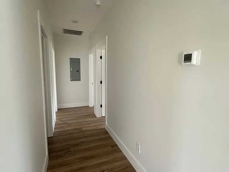 36 Walton Way — Photo 5