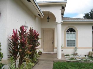 5729 Garfield St, Hollywood, FL 33021