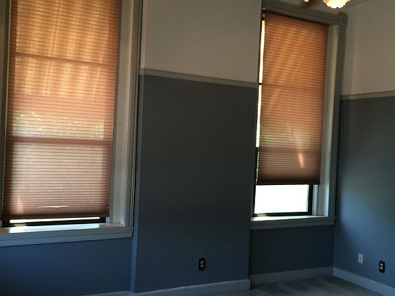 3rd image of 301 N 5th St