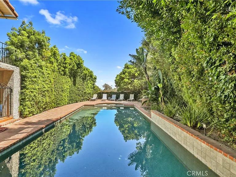 7161 Grasswood Ave — Photo 46