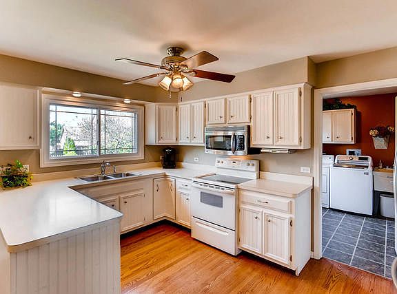 3rd image of 2570 Cheshire Dr