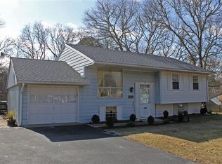 25 Carlotta Ave, Hyannis, MA 02601