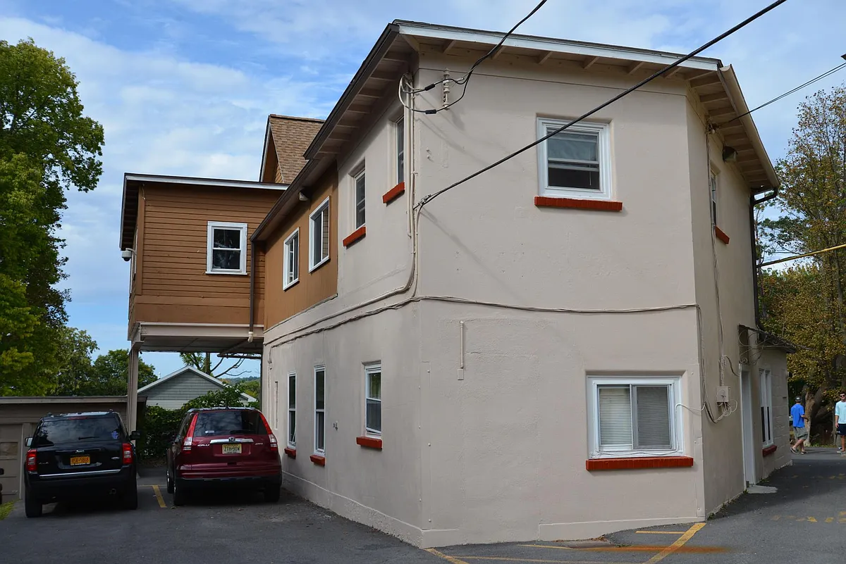 Building Photo - 410 Hillview Pl #B