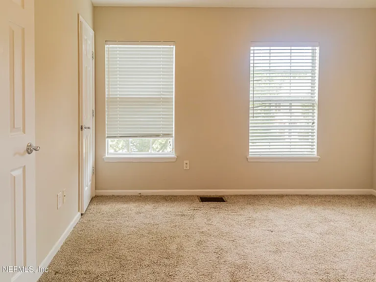 8144 Summerside Cir — Photo 9
