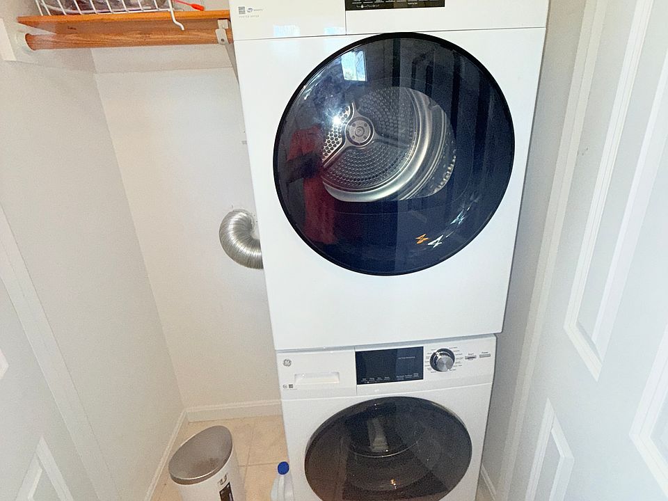 1st image of 348 Belmont St #1