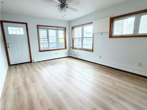99 Delaware Ave, Long Beach, NY 11561