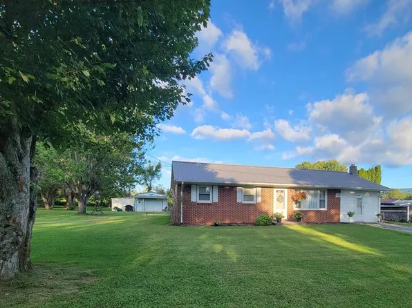 629 Brooks Ln, Sugar Grove, VA 24375