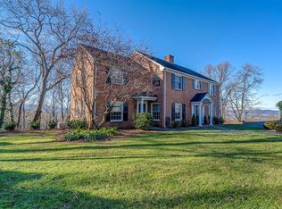 233 Park Crest Rd SW, Roanoke, VA 24014
