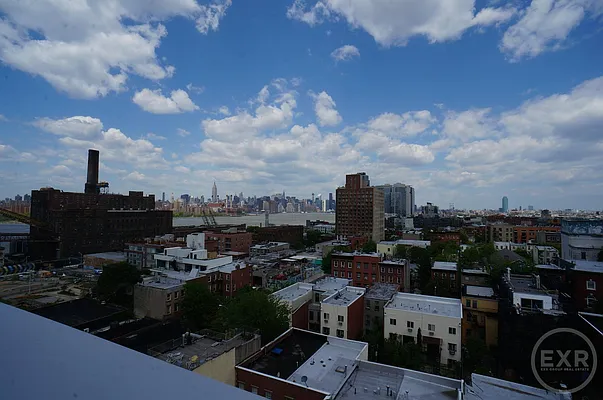 Rented by EXR | media 10