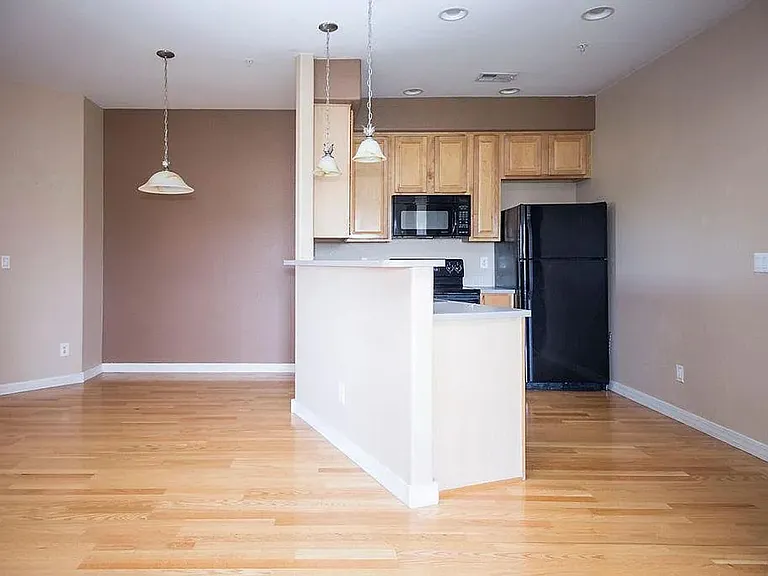 5220 Boardwalk Dr #F33 — Photo 5