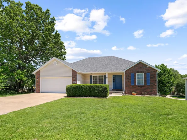 407 Ravenwood Circle, Neosho, MO 64850