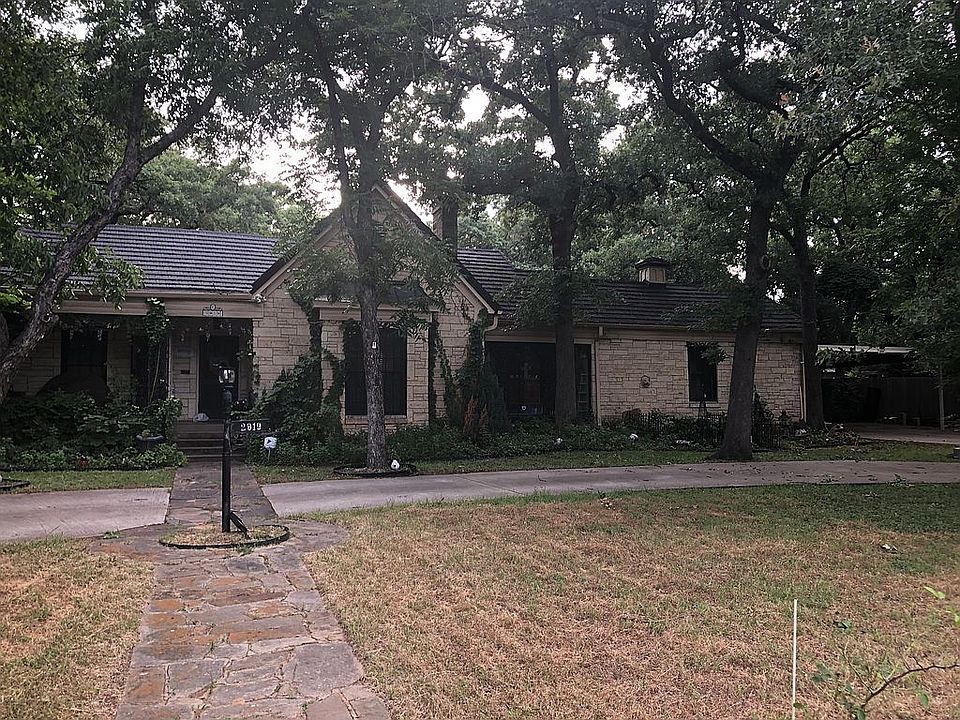 2nd image of 2919 Haltom Rd
