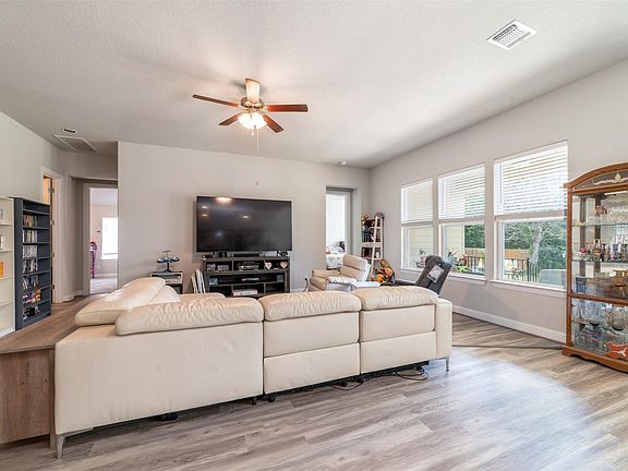 3rd image of 273 Rimrock Ct