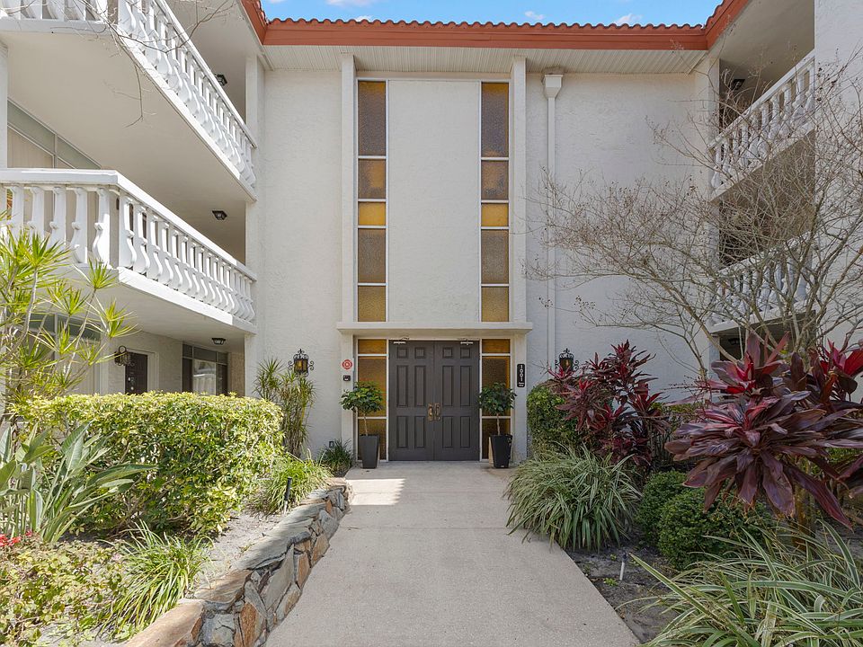 1st image of 1001 Pearce Dr Unit 302