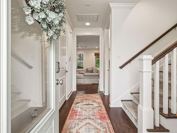 5th image of 110 N Zander Way