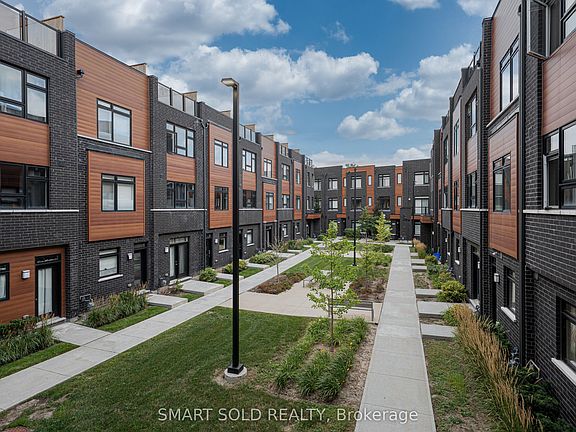 4th image of 370D Red Maple Rd #105