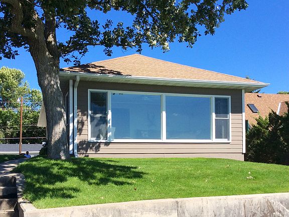 2nd image of 609 N Shore Dr