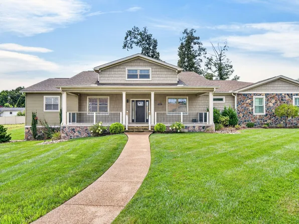 171 Red Oak Dr, Crossville, TN 38555