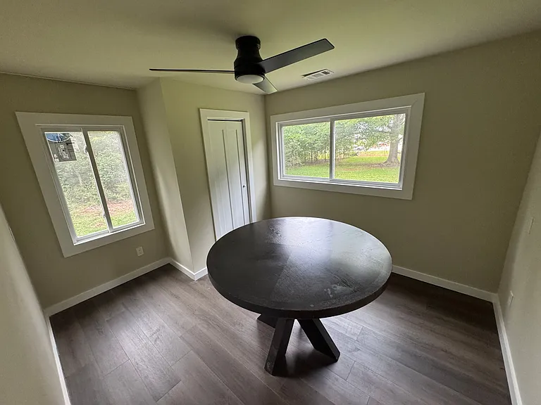 3049 Salem Rd SE — Photo 8