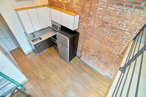 Rented by Keller Williams NYC | media 10